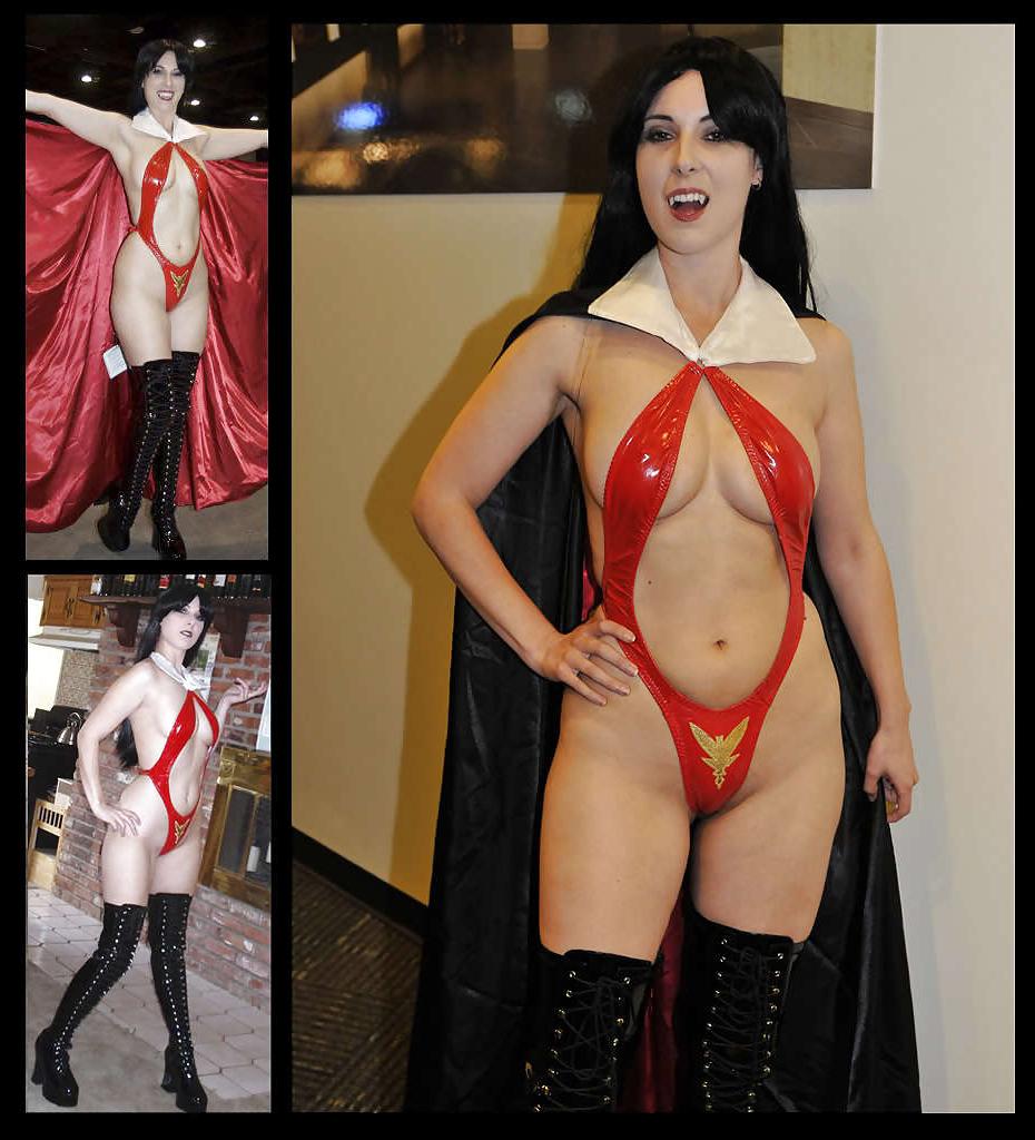17P Sexy Girls in Costumes!