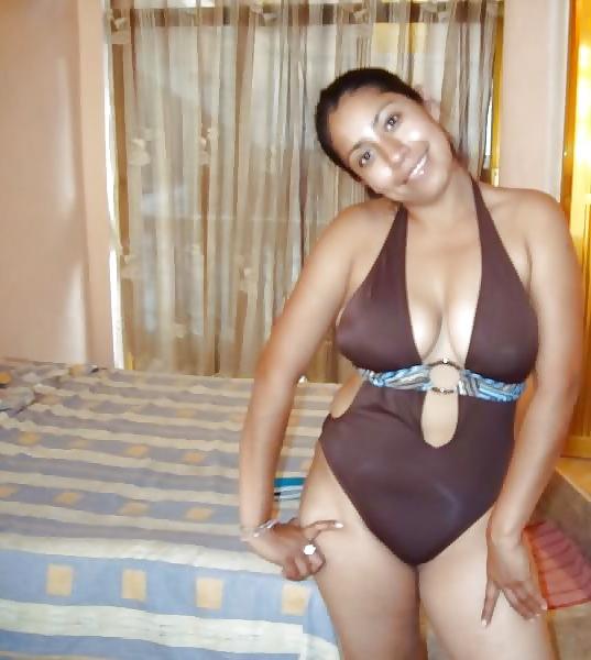 14P There Is Nothing Sexier Than A Woman In A One Piece Swimsuit