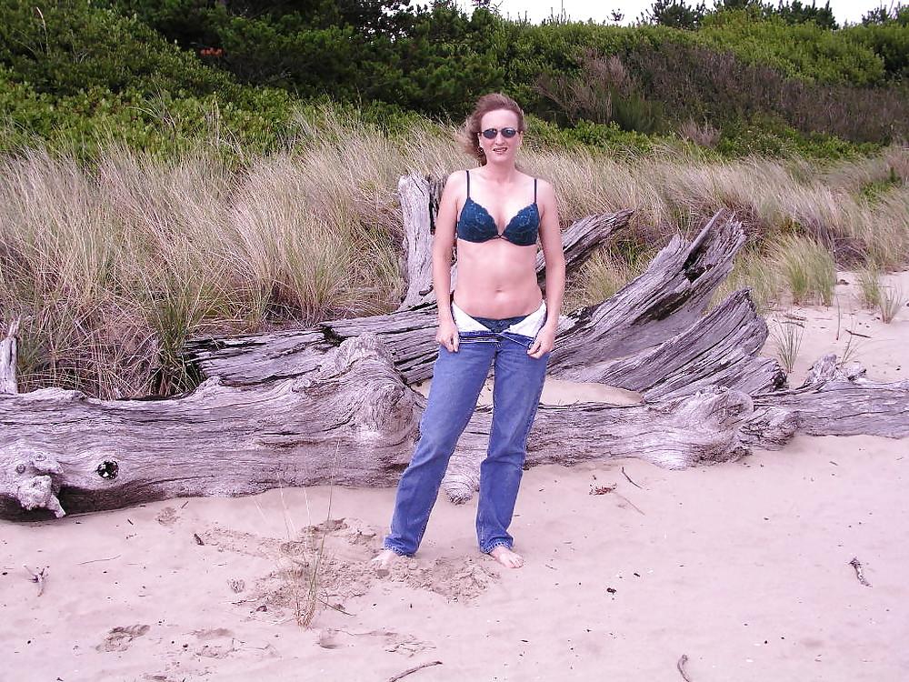 25P Busty Milf Toni