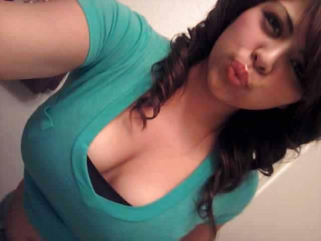 16P Mexican teen Brittany's beautiful feet and body