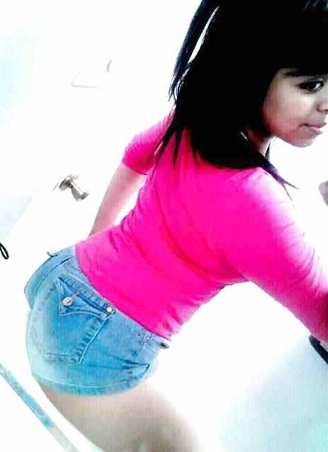 16P Mexican teen Brittany's beautiful feet and body