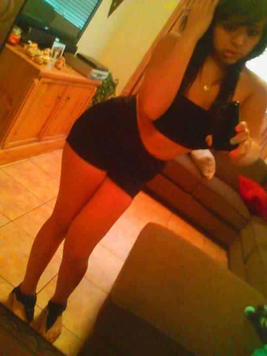 16P Mexican teen Brittany's beautiful feet and body