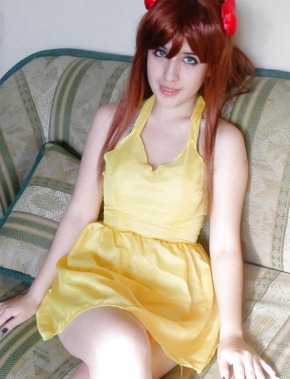 25P Teen cosplay