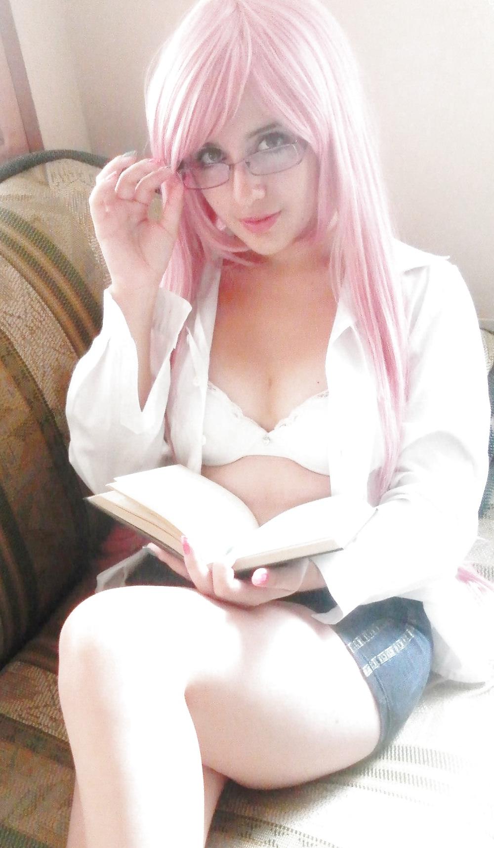 25P Teen cosplay