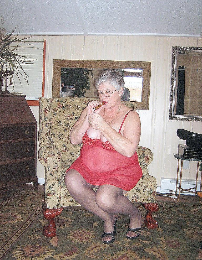 25P FRENCH OLD TART IN RED: JOSEE
