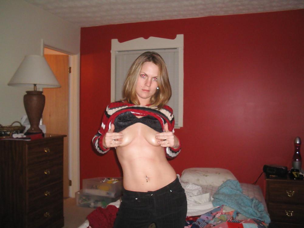 25P Dirty-Blonde Saggy Tit Milf