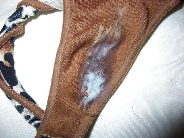 25P AngelaTV - Sniffing stolen dirty panties