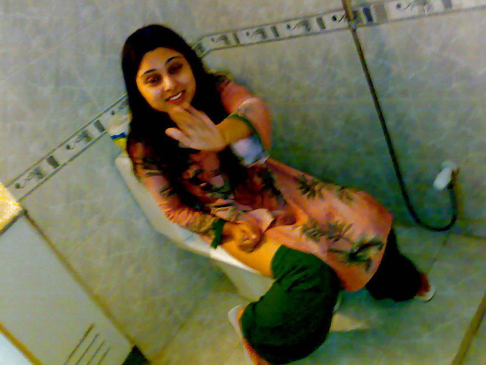 22P Pakistani women