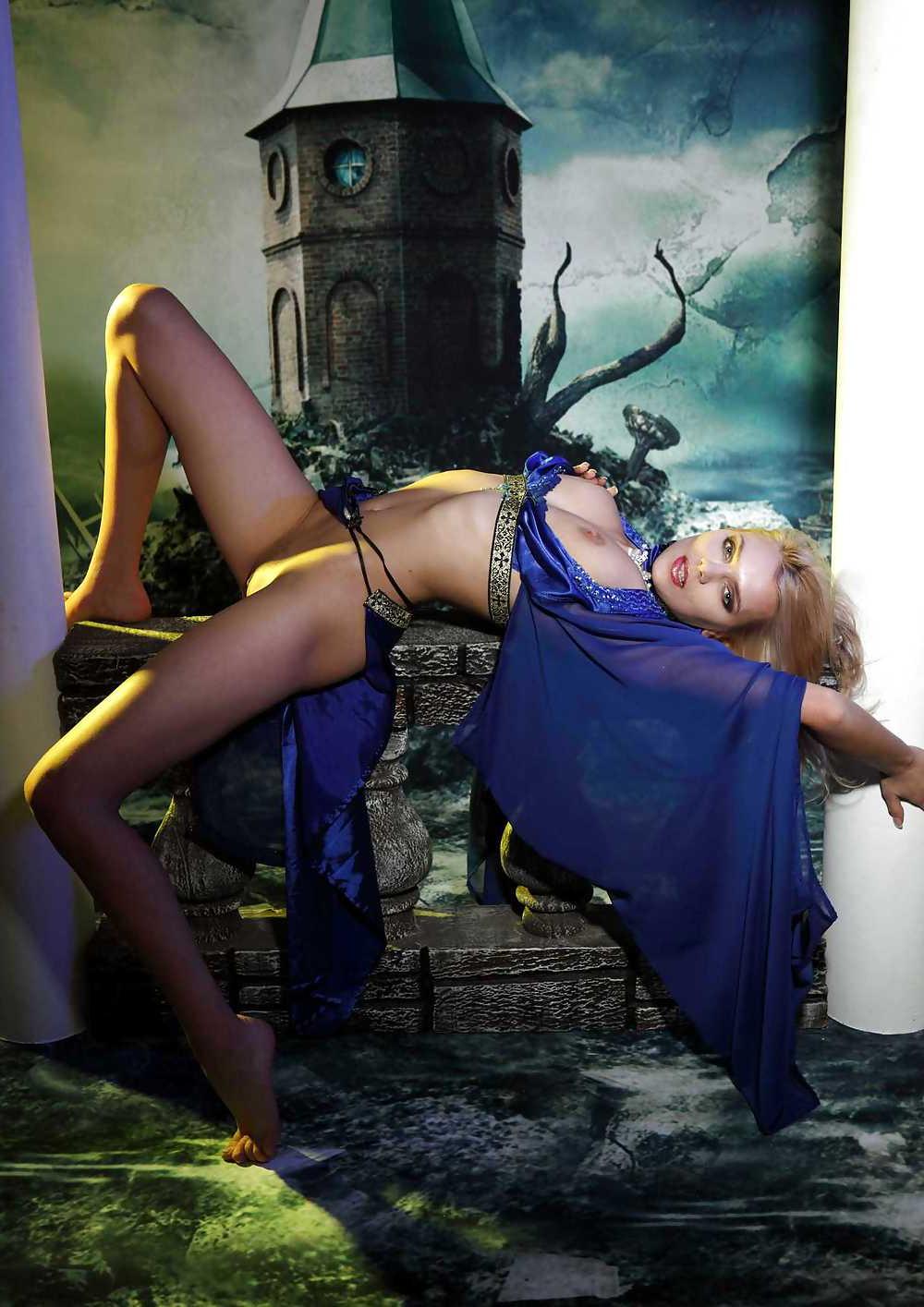 15P Blonde Bridget - The Witch In Blue