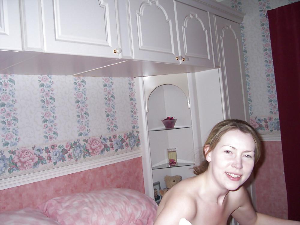21P Blond MILF In The Bedroom