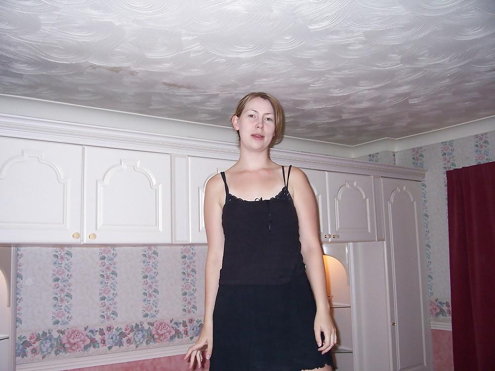 21P Blond MILF In The Bedroom