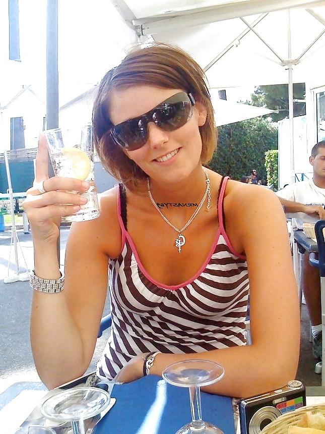 8P Wife Showing Pussy And Sucking Dick On The 1st Date