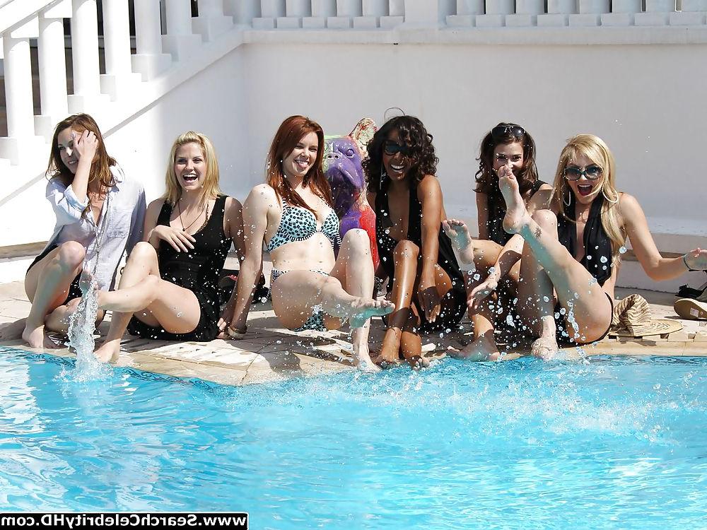 20P Madison Dylan Swimsuit Malfunction Boob Slip In Cannes