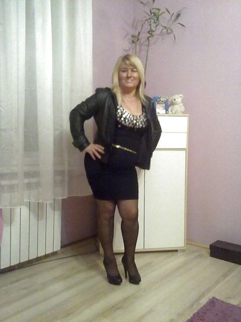 25P Serbian slut