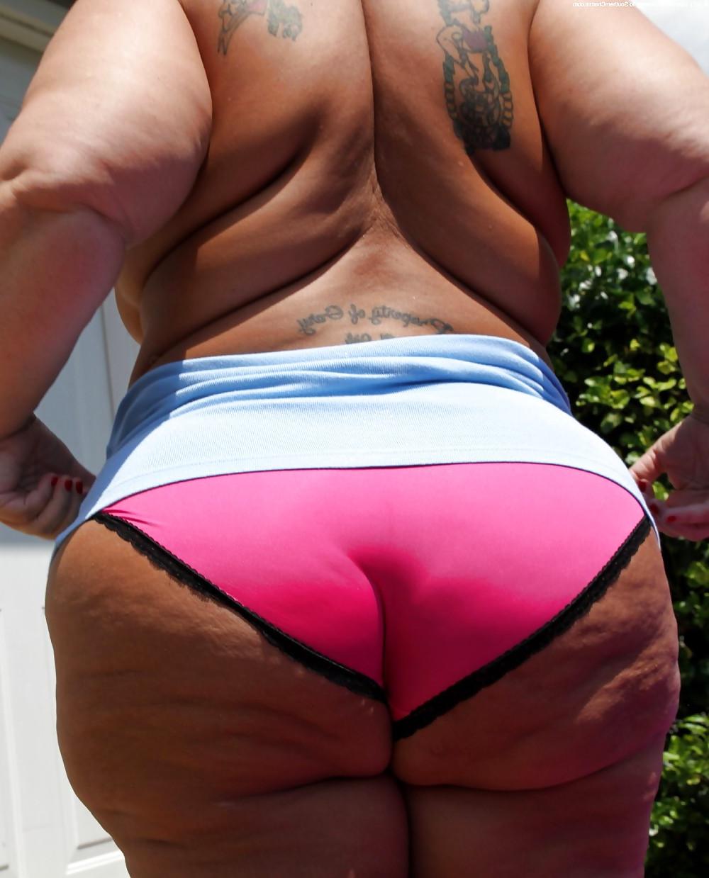 25P Thick MILF Ass 