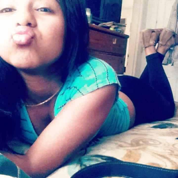 19P Mexican teens feet and body