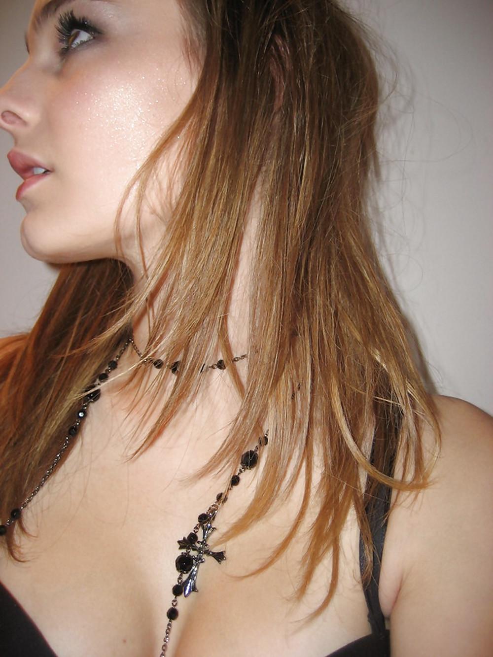 25P Sweet Busty Teen