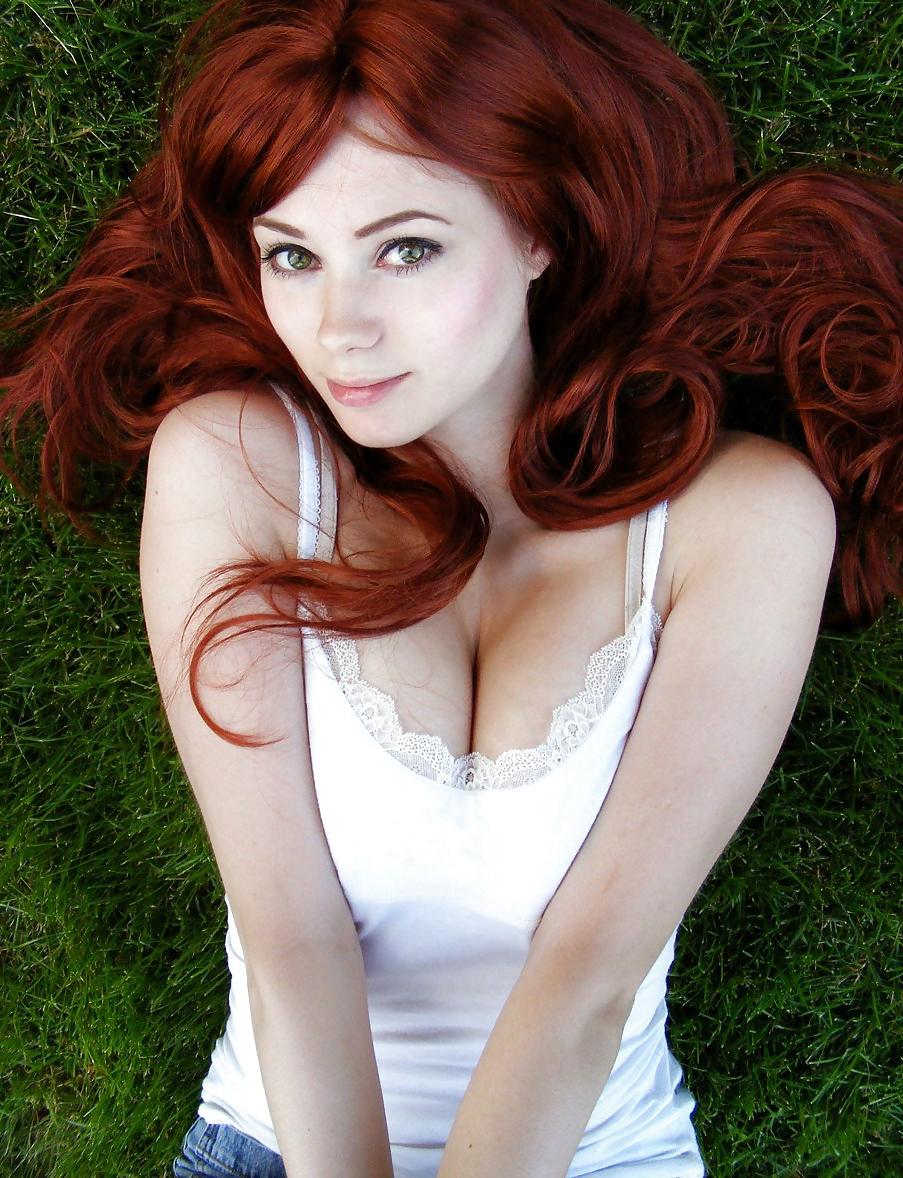 25P Busty Amateurs