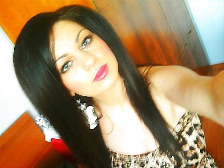 9P Slut with leopard dress