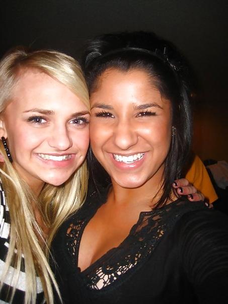 25P Gorgeous babe! plz dirty comment