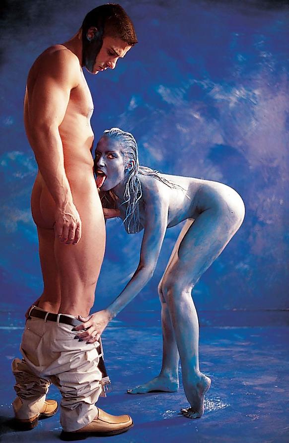 15P Sophie Evans &Toni Ribas in blue paint
