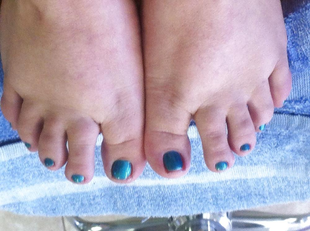 15P Teasin'Pleazin Footjob