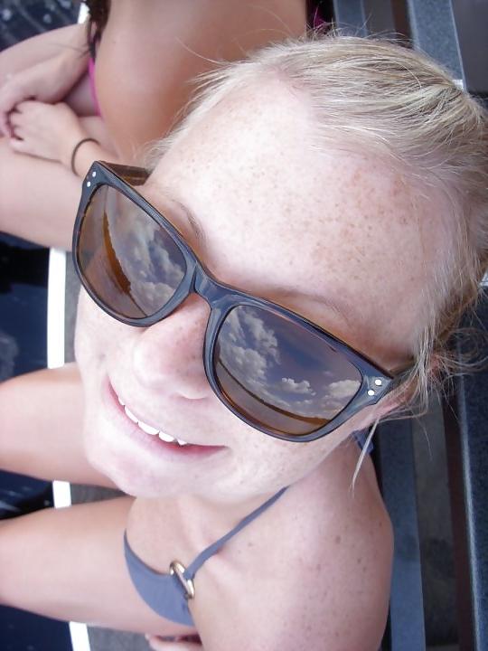 25P Hot friend! plz dirty comment