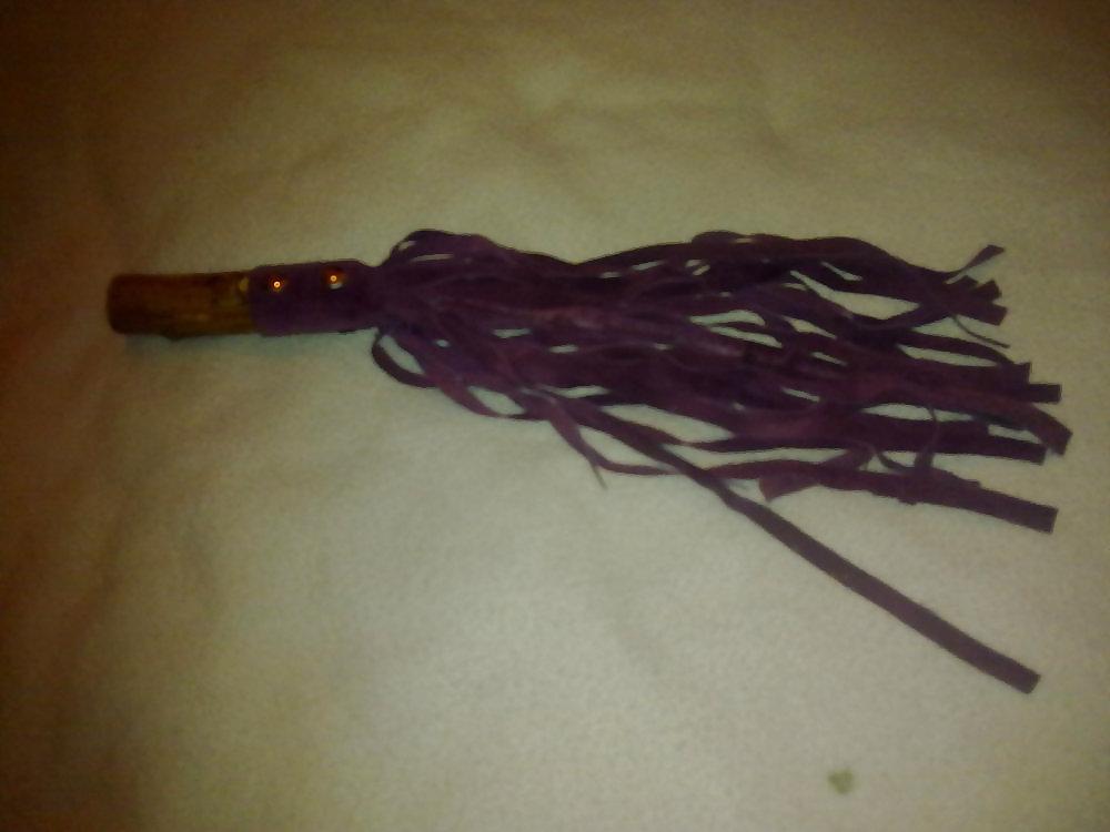 12P Blue leather flogger