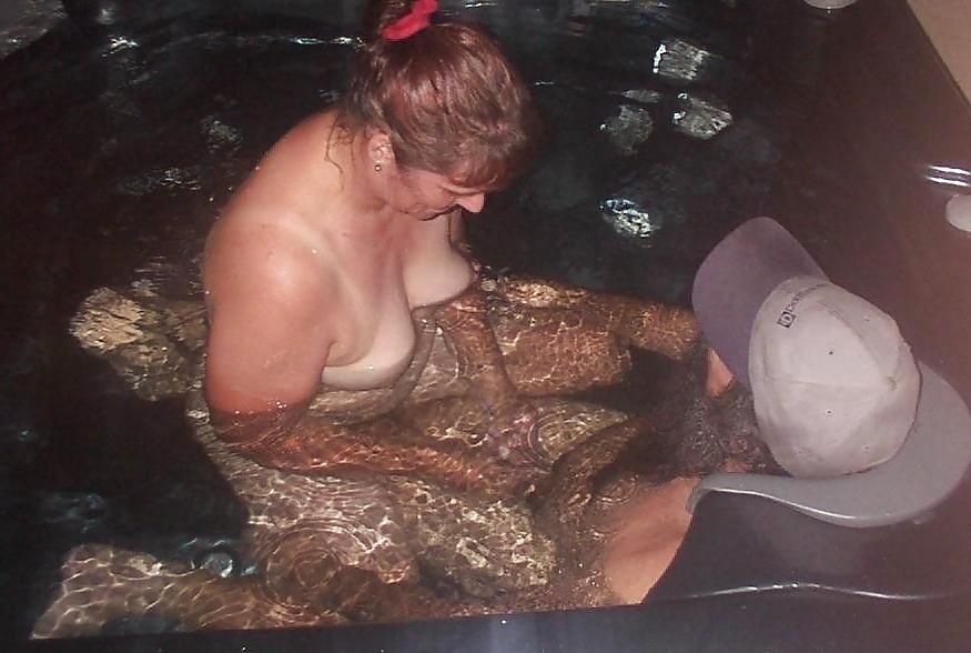 12P Mature Cpl - Spa Fuck