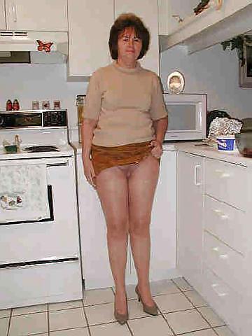 25P Mature pantyhose from Jimmy 3