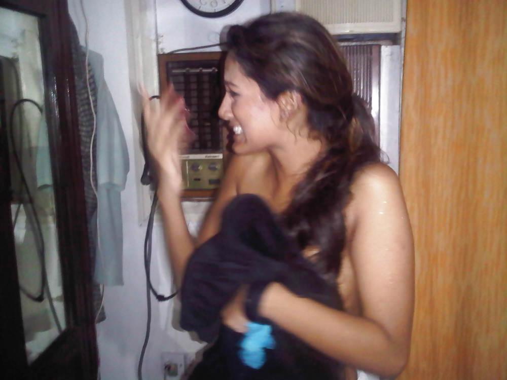 9P Mathira Pakistani VJ Model