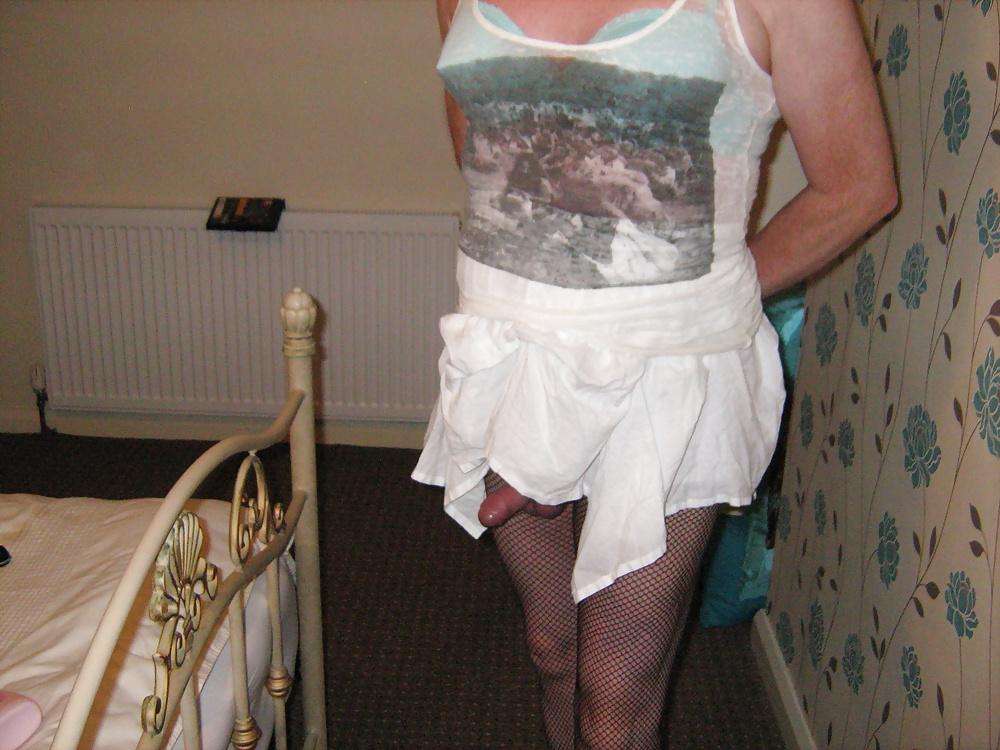 25P DRESSING UP