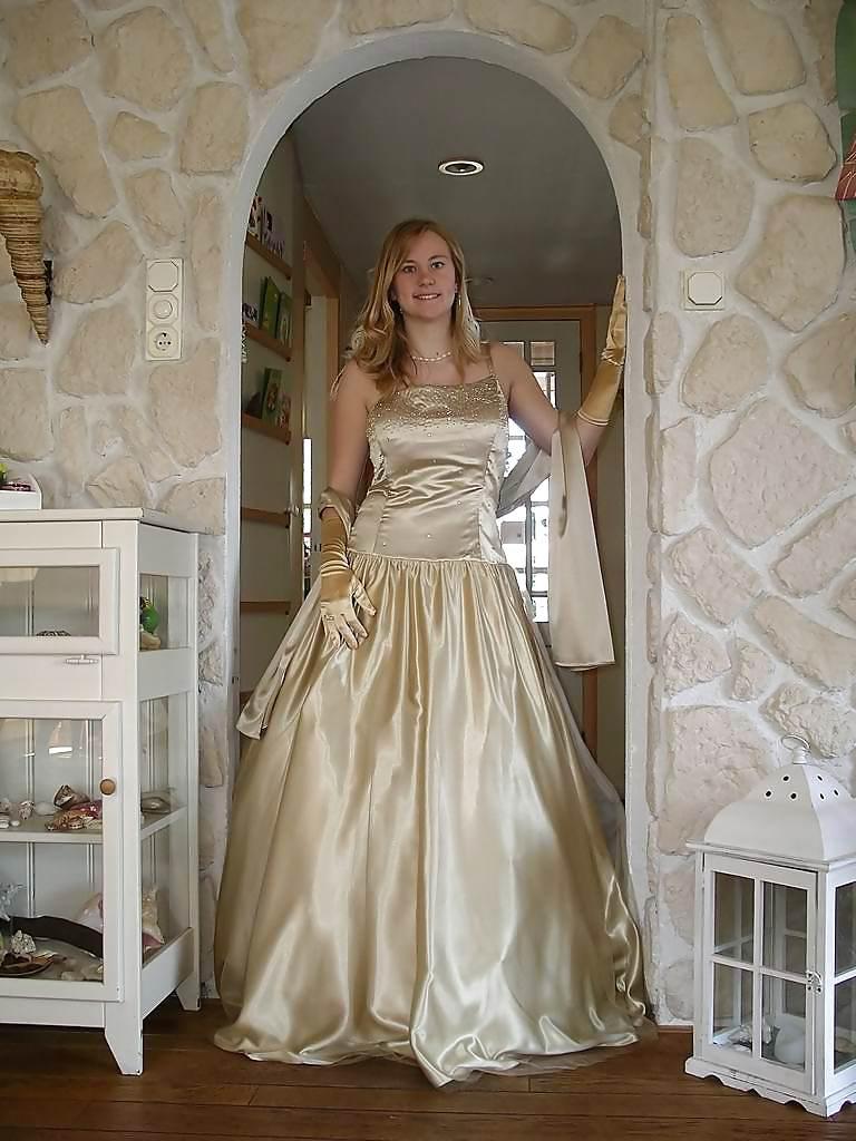 18P Prom Dress & Gloves