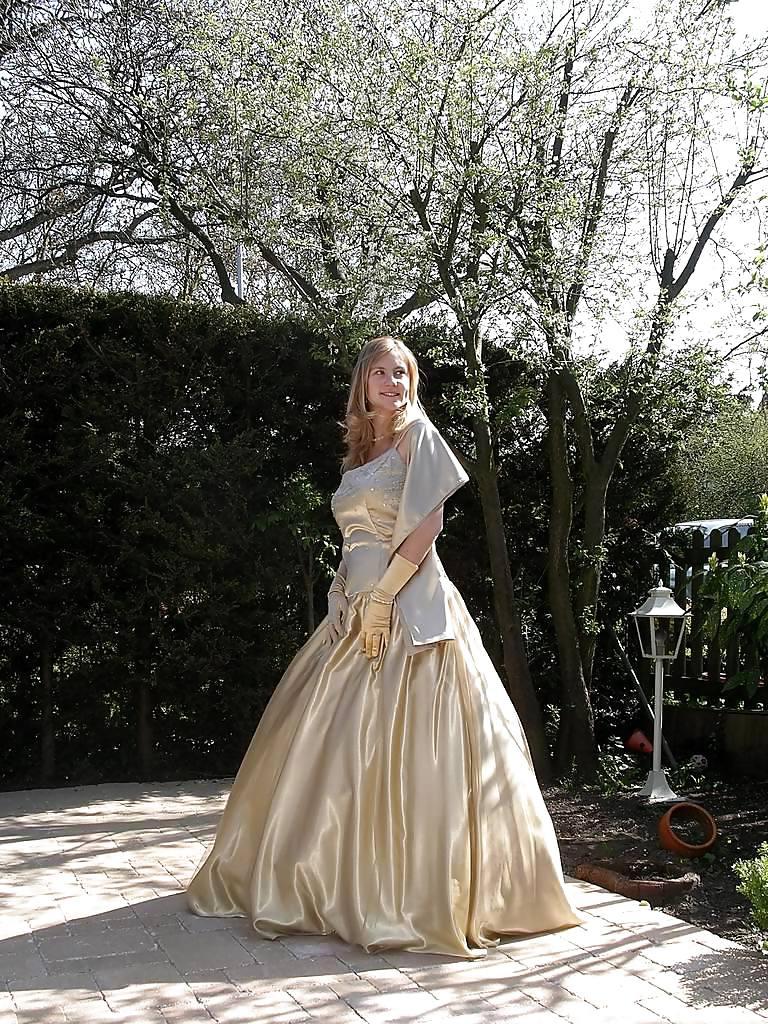 18P Prom Dress & Gloves