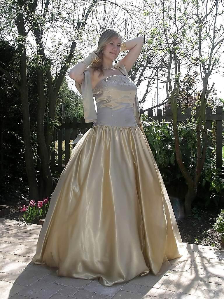18P Prom Dress & Gloves