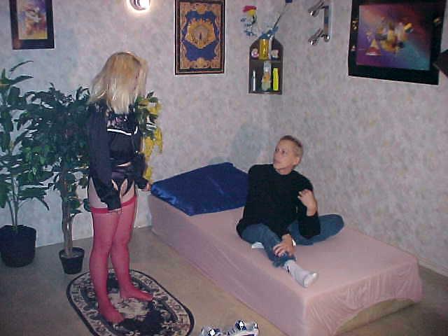 25P Blondye's first record, Violett teaching 1