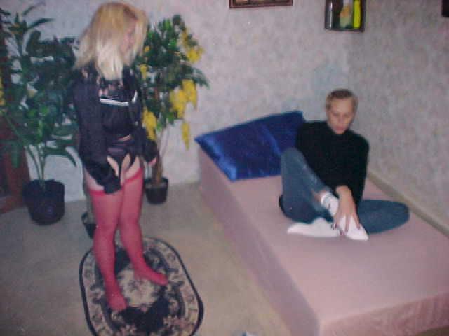 25P Blondye's first record, Violett teaching 1