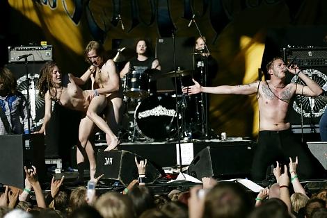 15P Live sex at concert