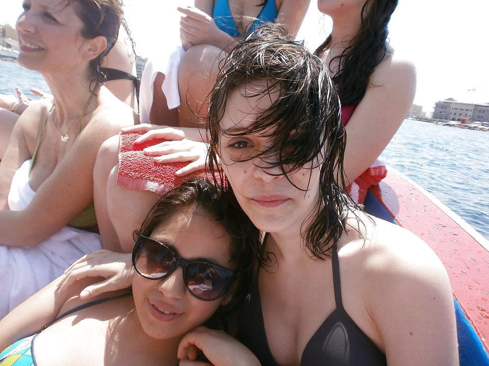 16P HORNY BEACH TEENS AND SLUTS 08- DIRTY COMMENTS PLS