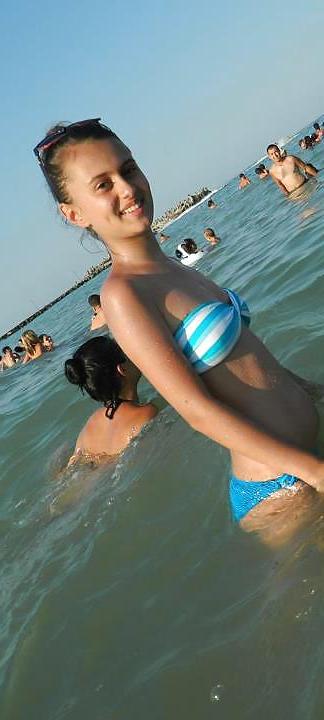 16P HORNY BEACH TEENS AND SLUTS 08- DIRTY COMMENTS PLS