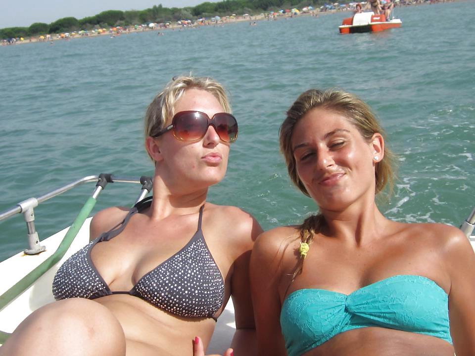 16P HORNY BEACH TEENS AND SLUTS 08- DIRTY COMMENTS PLS