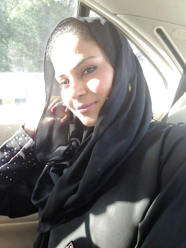 25P Pakistani VIP Whore Veena Malik