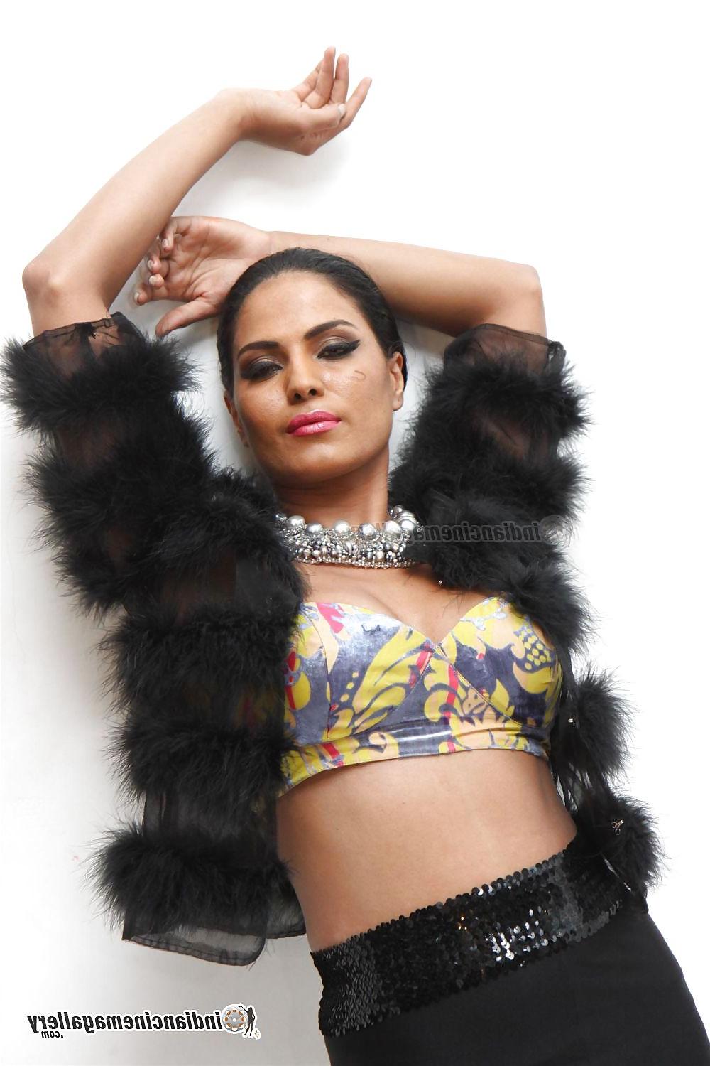 25P Pakistani VIP Whore Veena Malik