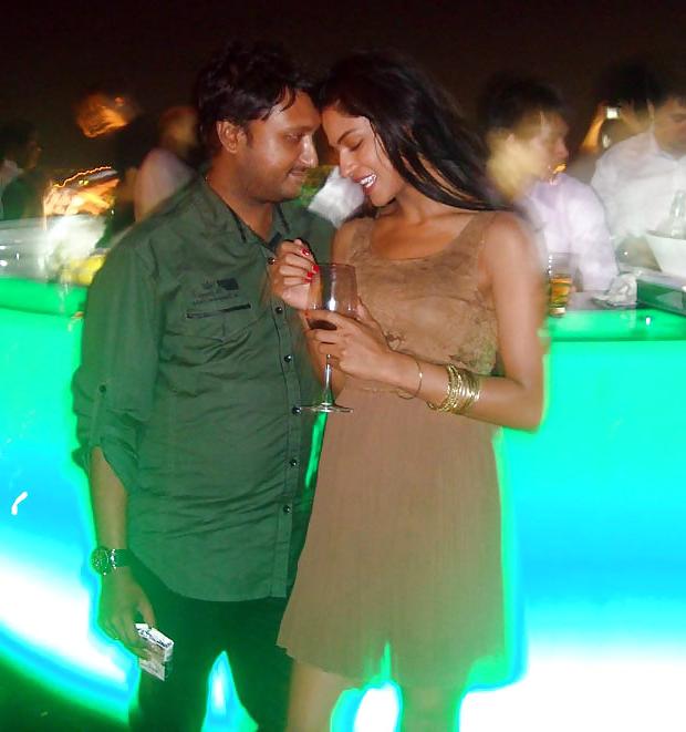 25P Pakistani VIP Whore Veena Malik
