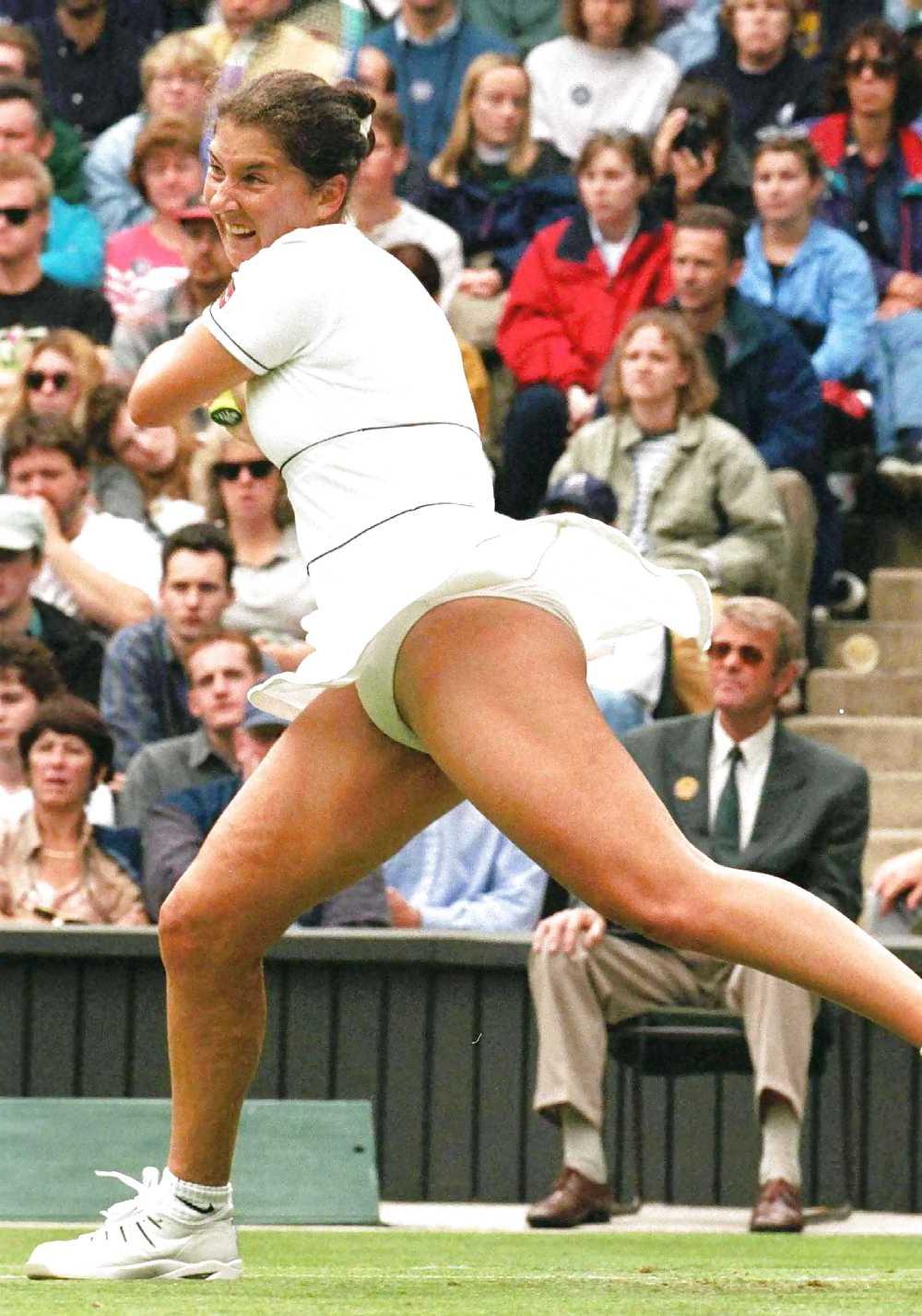 25P Sexy Tennis Girls - Upskirt, Nipples, Legs and Body
