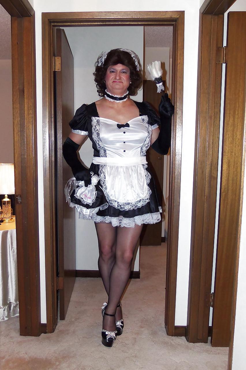 18P La Soubrette - The French Maid