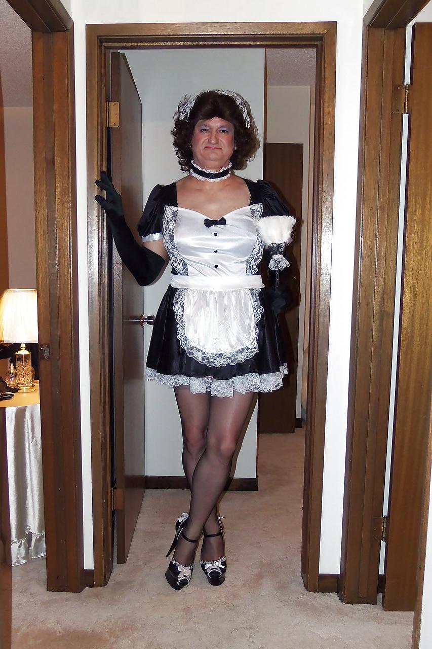 18P La Soubrette - The French Maid