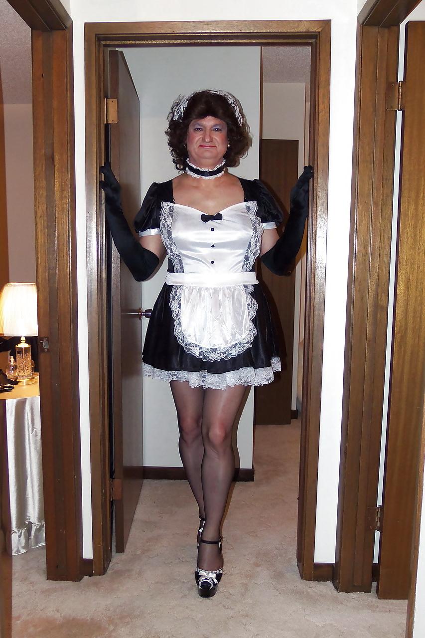 18P La Soubrette - The French Maid