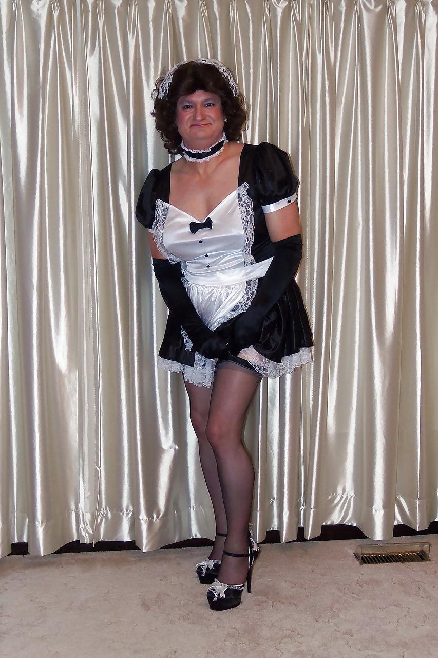 18P La Soubrette - The French Maid