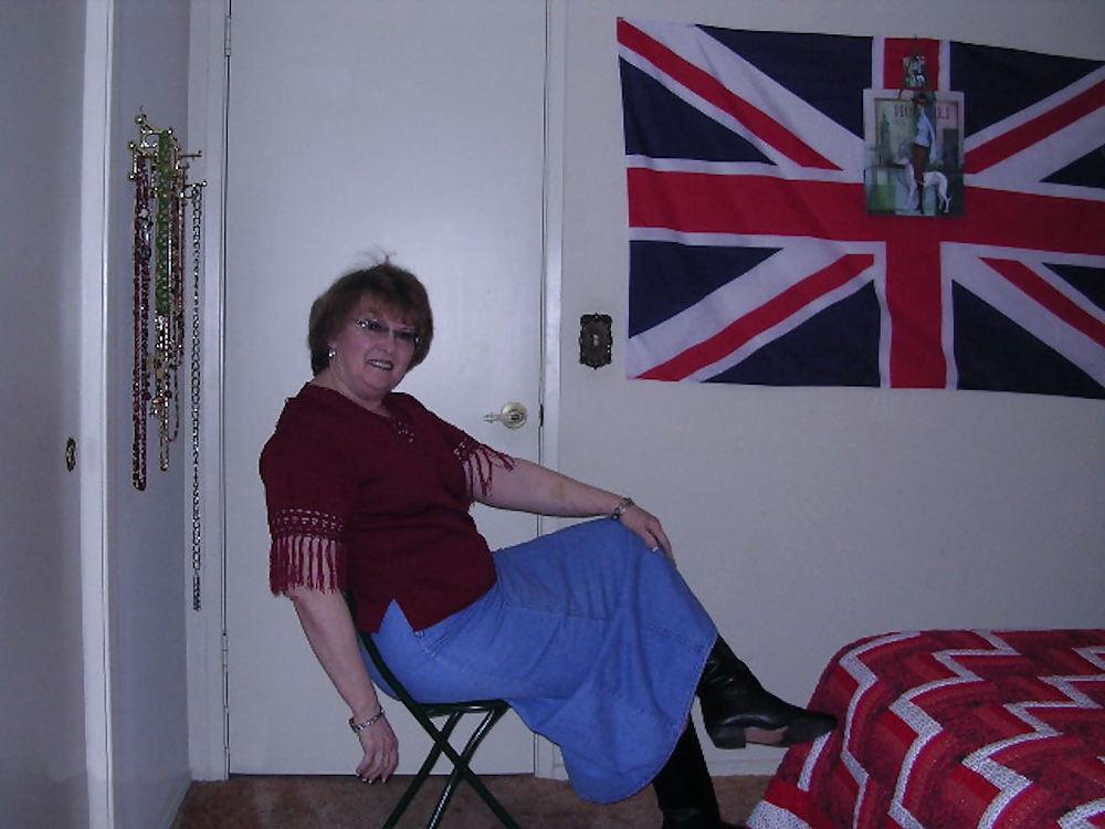 8P My Granny asked me to Take Photos